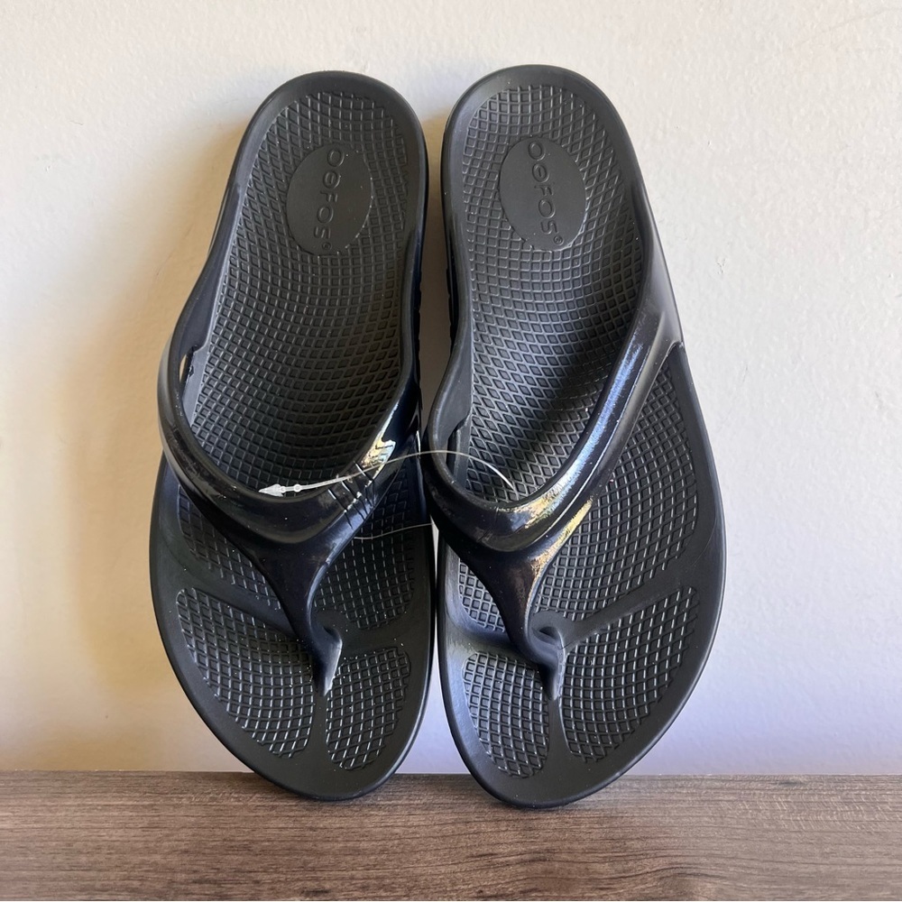 Oofos OOLaLa Women's Black Recovery Sandal Size 10 - Picture 6 of 8